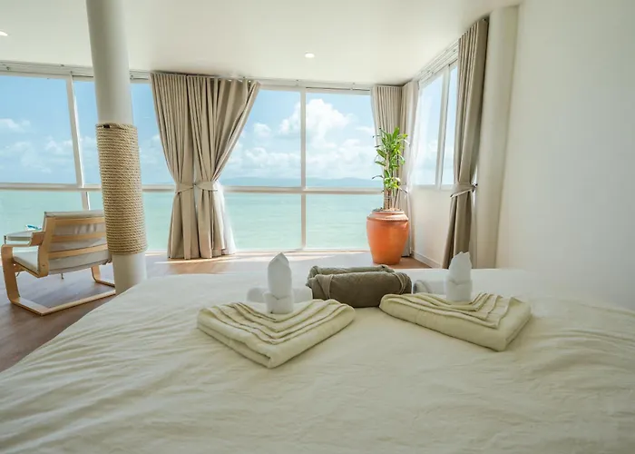 Beach Studio Level - Waveside Ocean Bliss